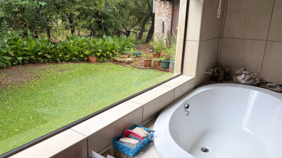 4 Bedroom Property for Sale in Viljoenskroon Rural Free State